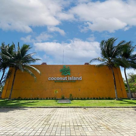 Avery Coconut Island Waterpark Beach Resort Carita Exterior photo